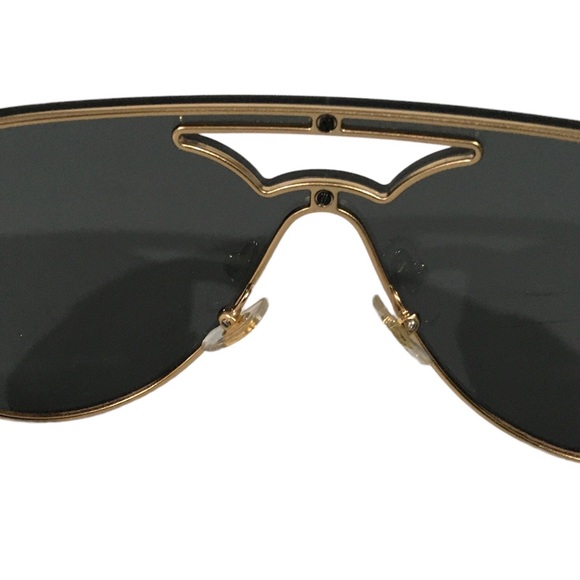 Authentic Versace Sunglasses - Picture 5 of 7